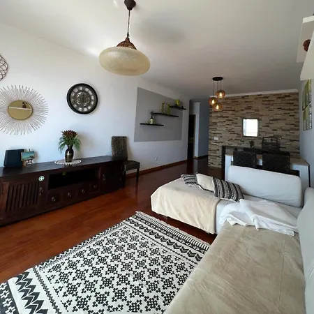 Sea View - Peaceful Atlantic View By Cristo Rei Vakantiehuis