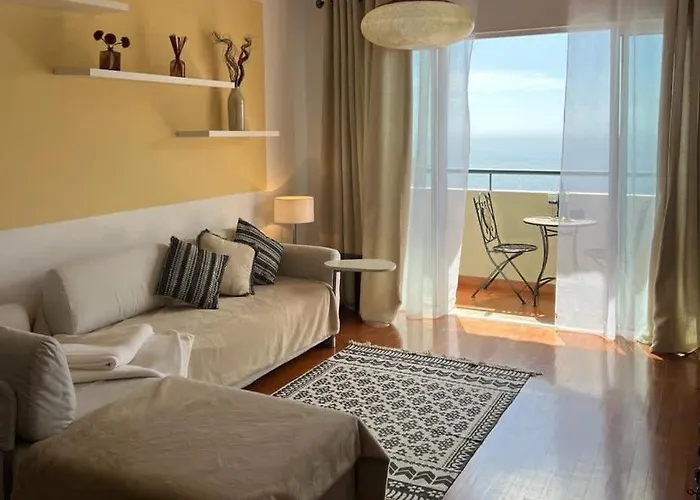 Sea View - Peaceful Atlantic View By Cristo Rei Vakantiehuis